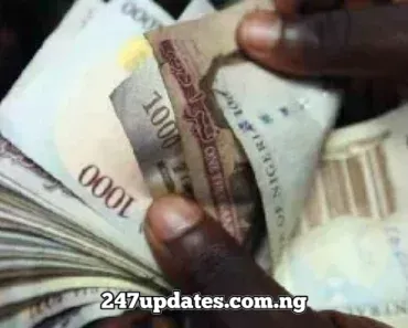 JUST IN – Naira crashes again, banks, traders sell dollar at new exchange