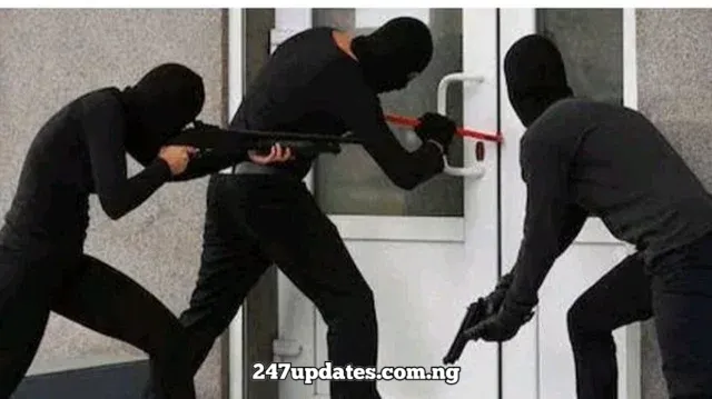 5 Things To Do Immediately Arm Robbers Are Knocking At Your Door